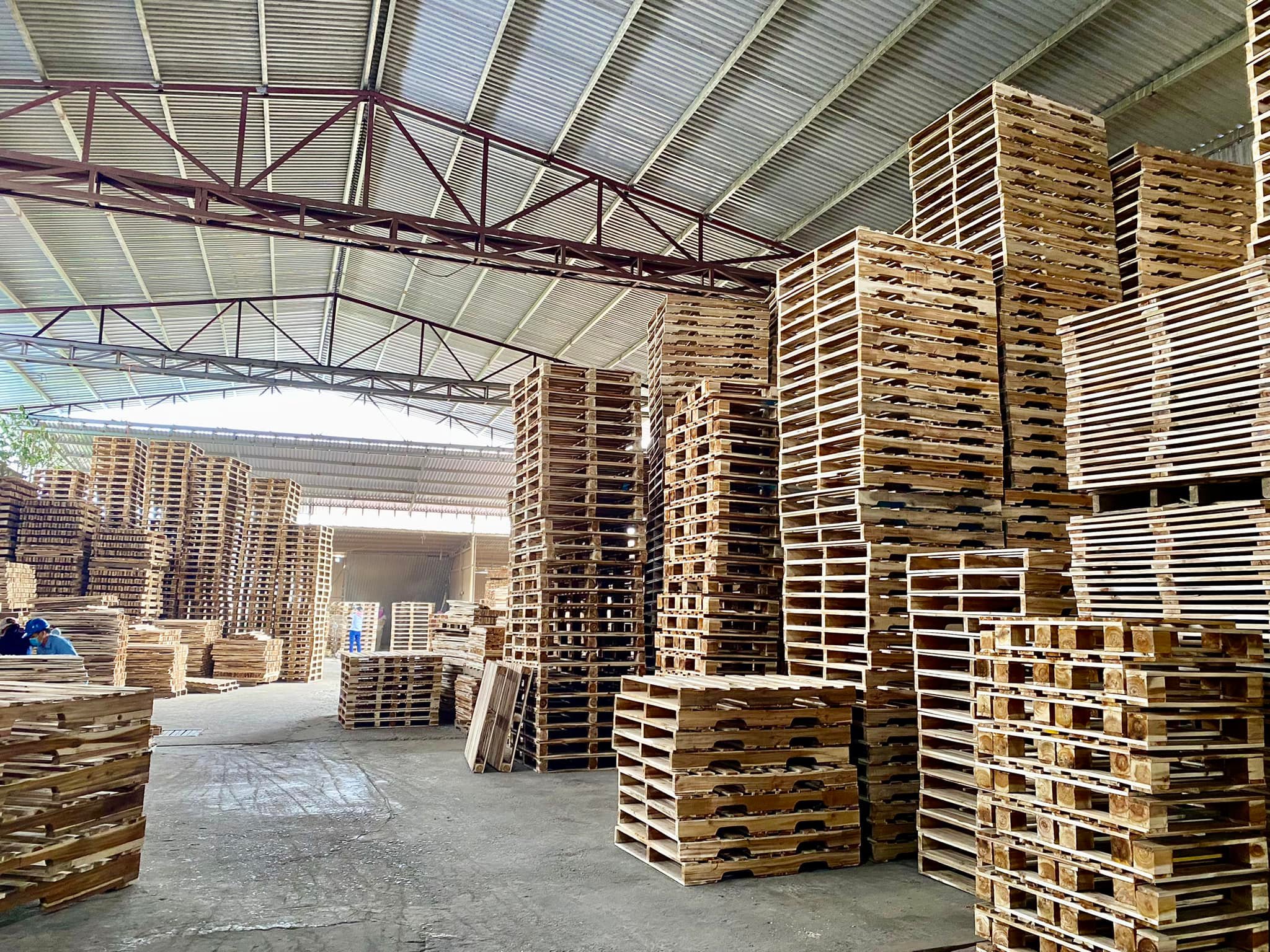 CÁCH SẮP XẾP PALLET TRONG KHO ĐỂ TỐI ƯU HÓA KHÔNG GIAN: CHIẾN LƯỢC HIỆU QUẢ VÀ BÍ QUYẾT TỐI ƯU KHO HÀNG